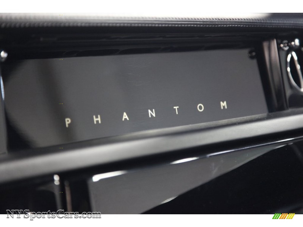 2011 Phantom  - Black / Black photo #9