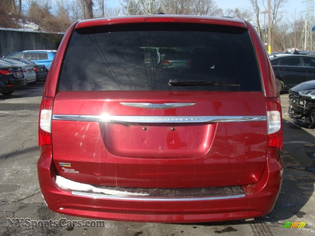 2013 Town & Country Touring - Deep Cherry Red Crystal Pearl / Dark Frost Beige/Medium Frost Beige photo #5