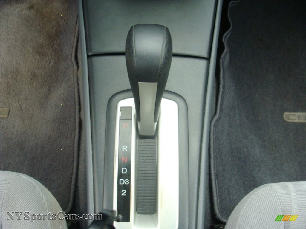2005 Civic LX Sedan - Magnesium Metallic / Gray photo #17