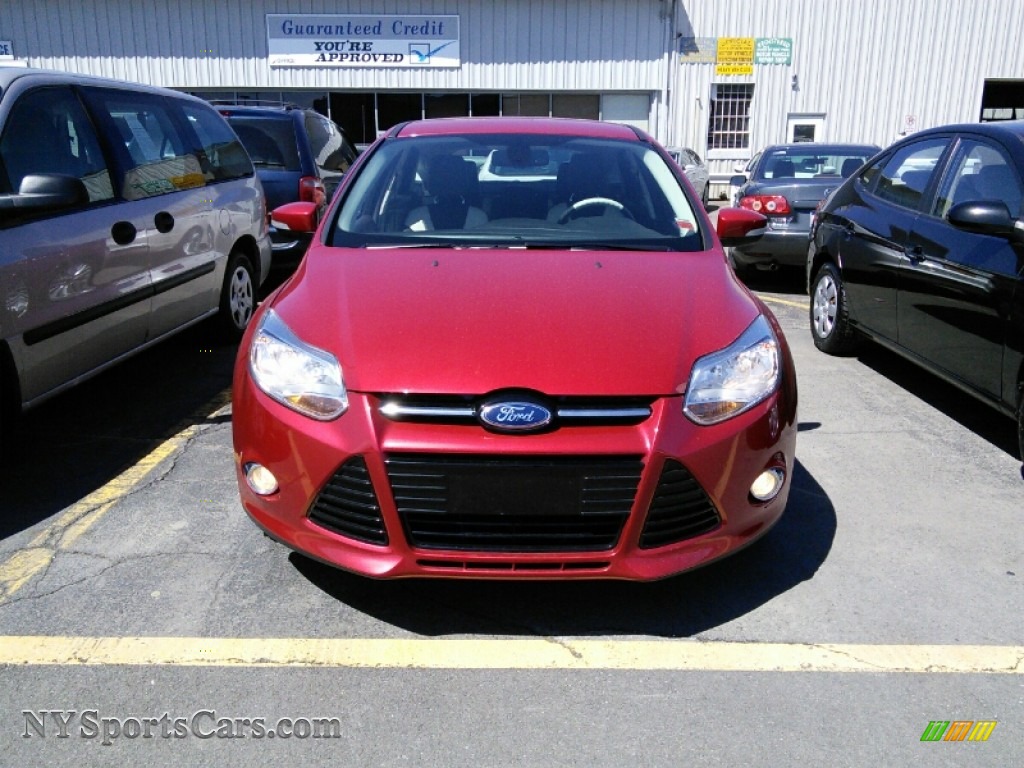 2012 Ford Focus SEL 5Door in Red Candy Metallic photo 2 134132