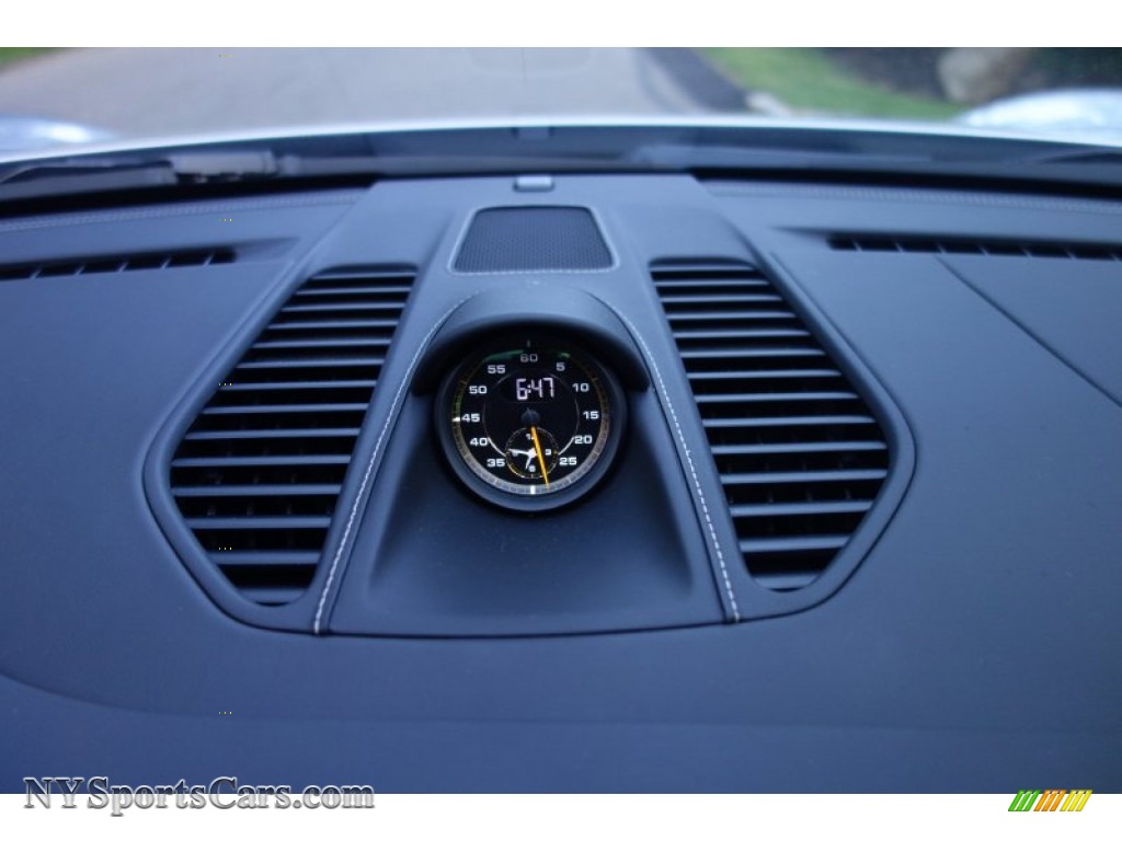 2015 911 GT3 - Rhodium Silver Metallic / Black w/Alcantara photo #22