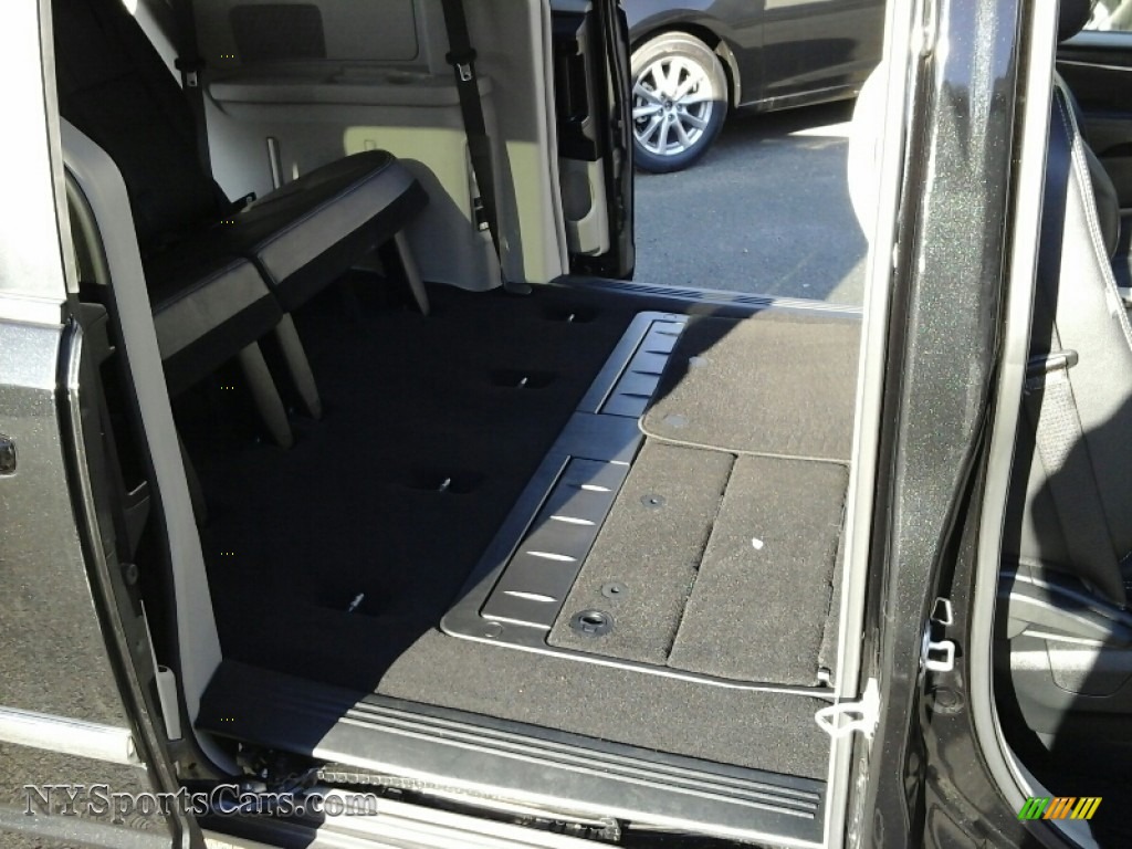 2015 Town & Country Touring - Brilliant Black Crystal Pearl / Black/Light Graystone photo #13