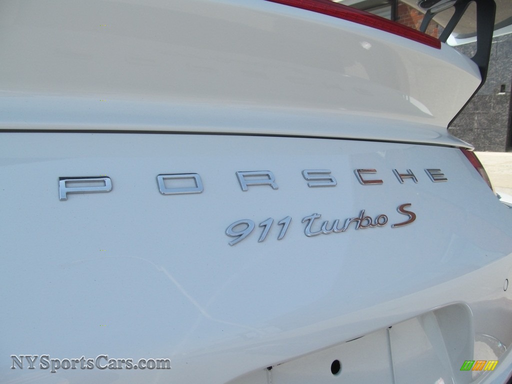 2014 911 Turbo S Coupe - White / Black photo #23