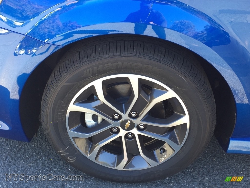 2017 Sonic LT Hatchback - Kinetic Blue Metallic / Jet Black photo #10