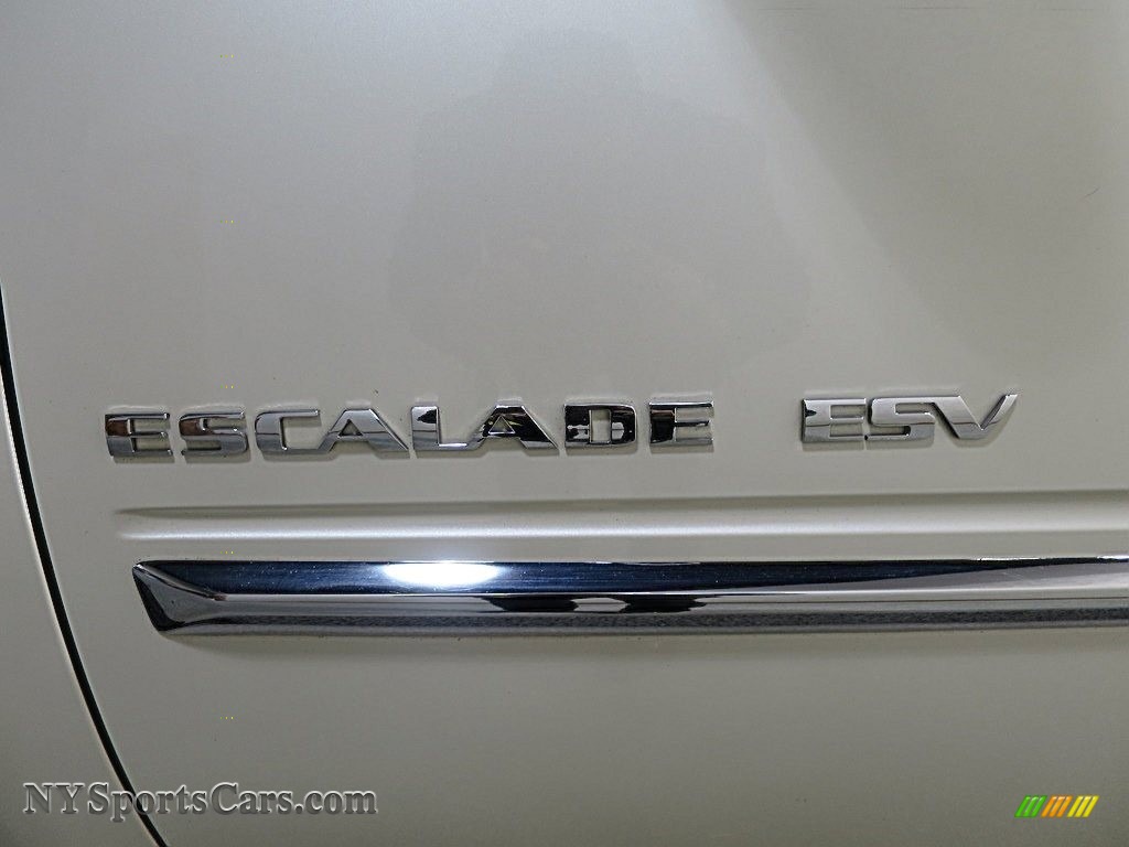 2011 Escalade ESV Platinum AWD - White Diamond Tricoat / Cocoa/Light Linen Tehama Leather photo #12