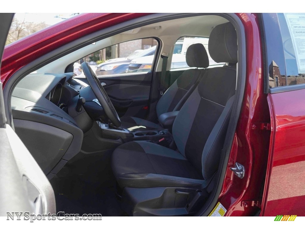 2014 Focus SE Hatchback - Ruby Red / Charcoal Black photo #11