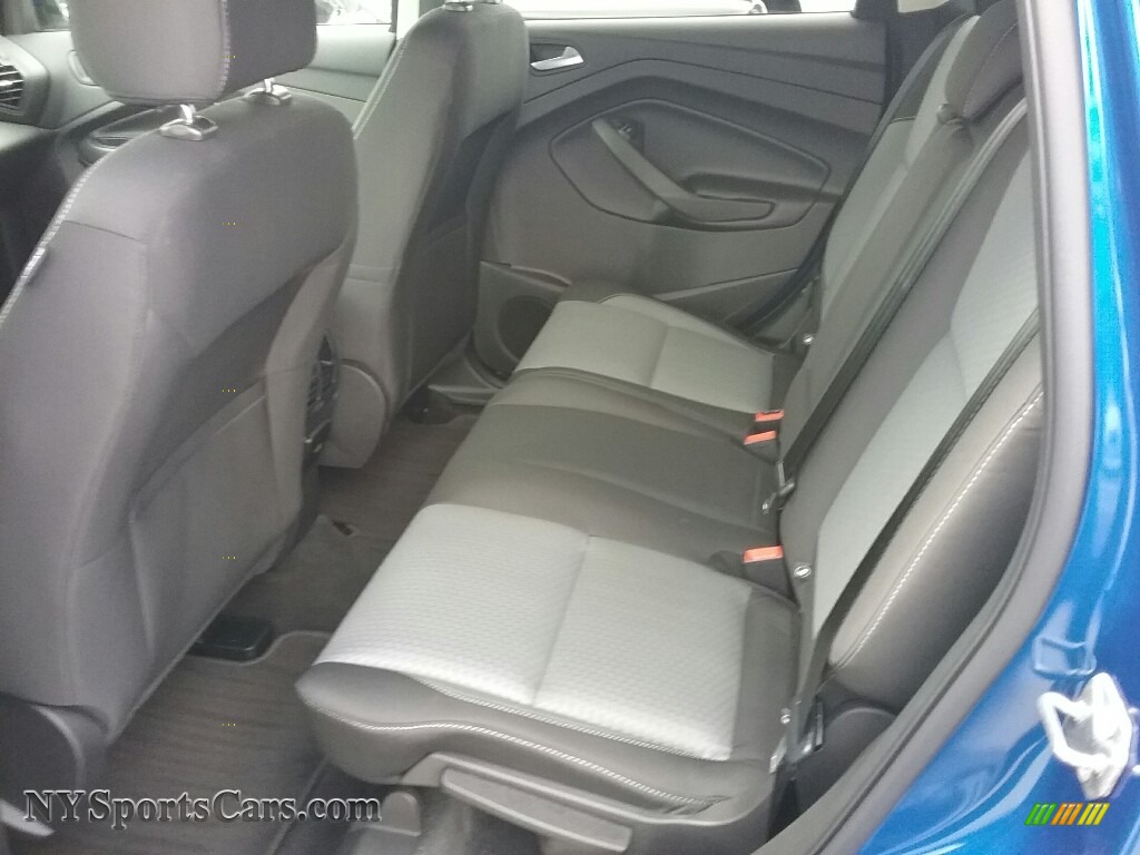 2017 Escape SE 4WD - Lightning Blue / Charcoal Black photo #9