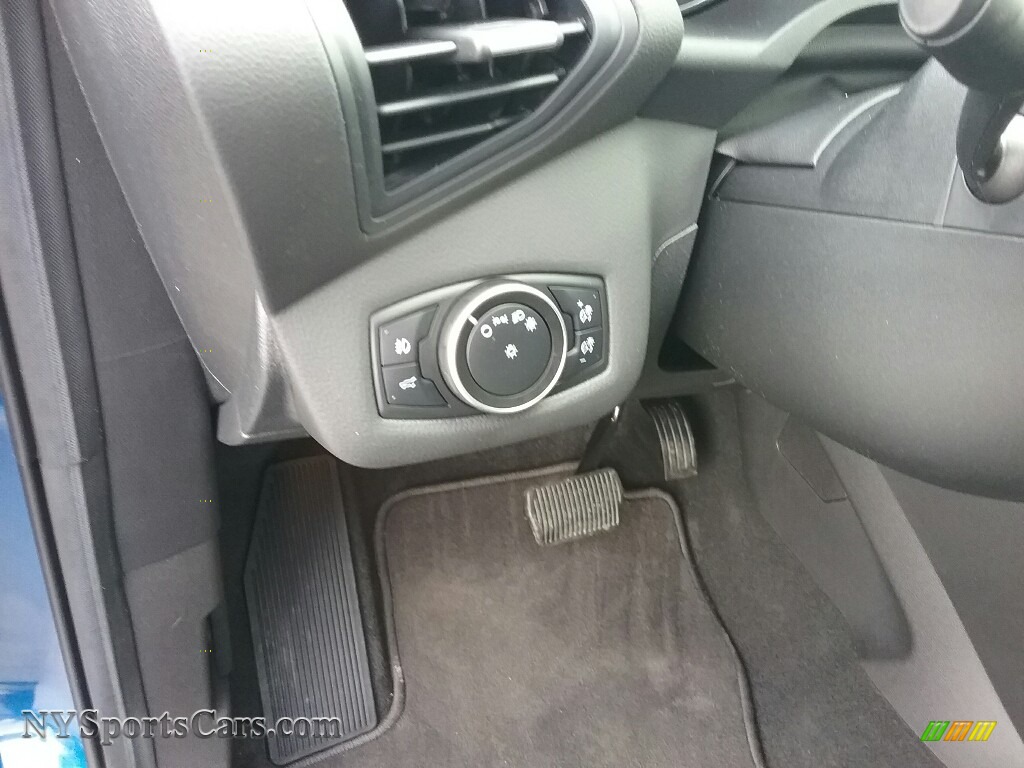 2017 Escape SE 4WD - Lightning Blue / Charcoal Black photo #19