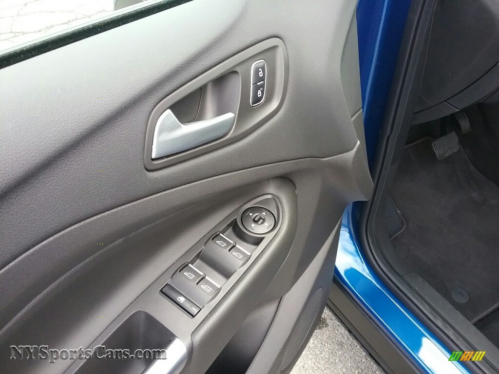 2017 Escape SE 4WD - Lightning Blue / Charcoal Black photo #20