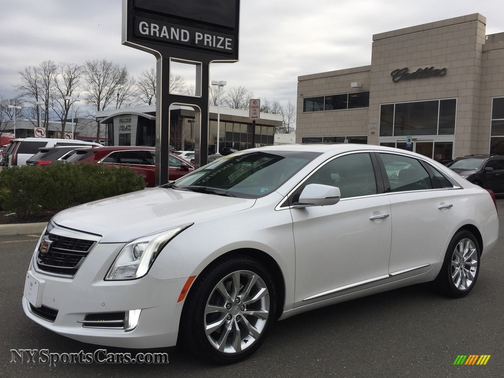 2017 XTS Luxury AWD - Crystal White Tricoat / Shale w/Cocoa Accents photo #2
