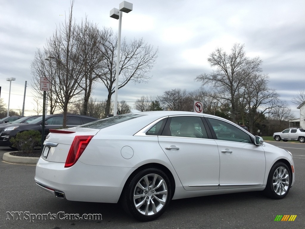 2017 XTS Luxury AWD - Crystal White Tricoat / Shale w/Cocoa Accents photo #5