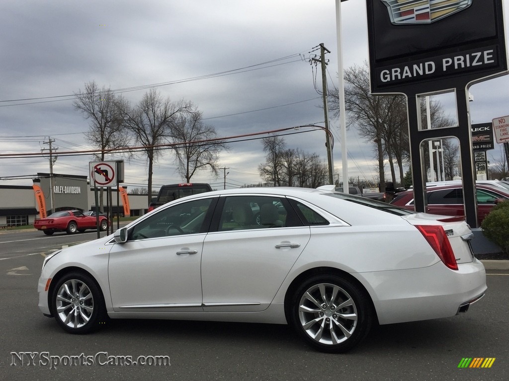 2017 XTS Luxury AWD - Crystal White Tricoat / Shale w/Cocoa Accents photo #7