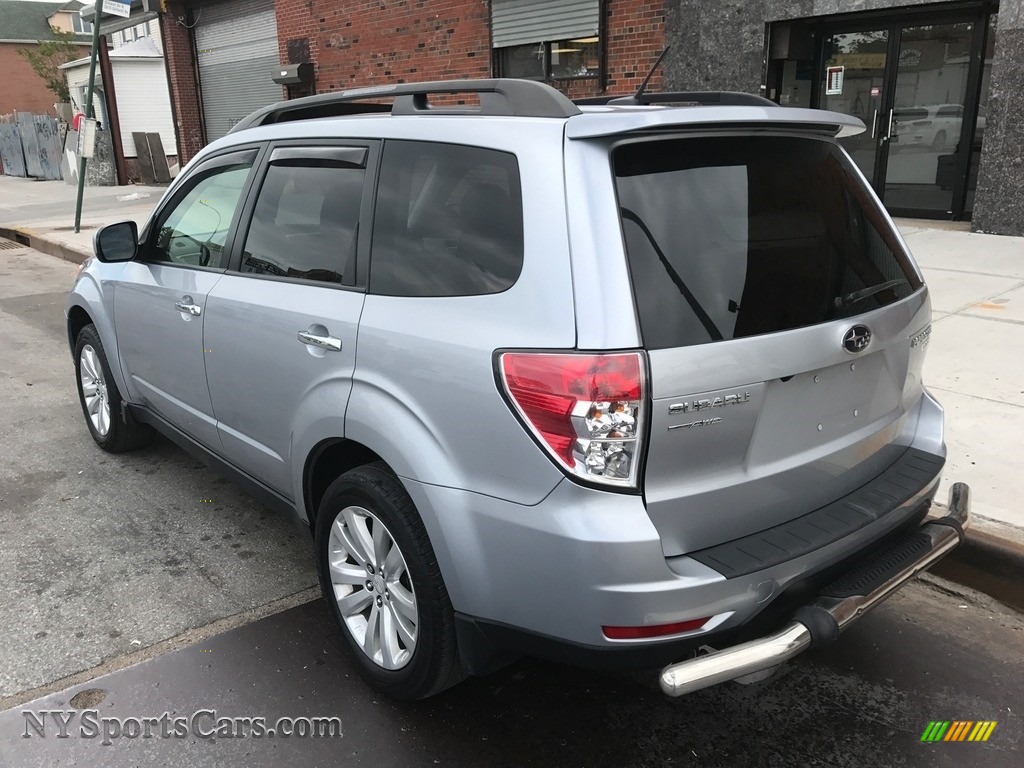 2013 Forester 2.5 X Limited - Ice Silver Metallic / Black photo #16