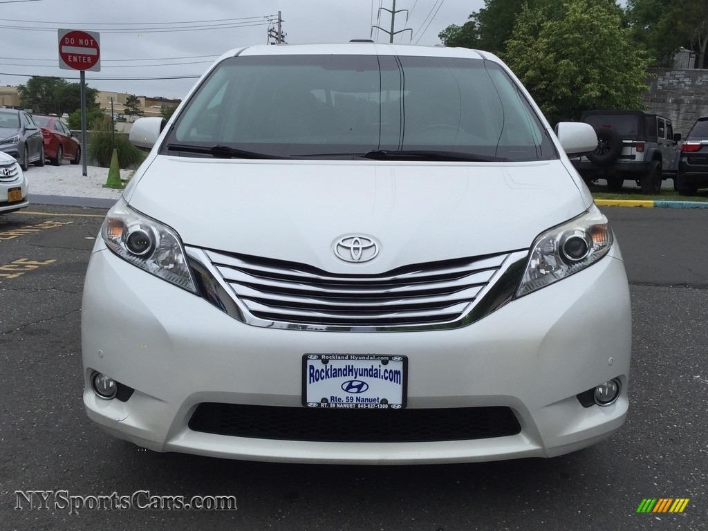 2011 Sienna Limited AWD - Blizzard White Pearl / Light Gray photo #2