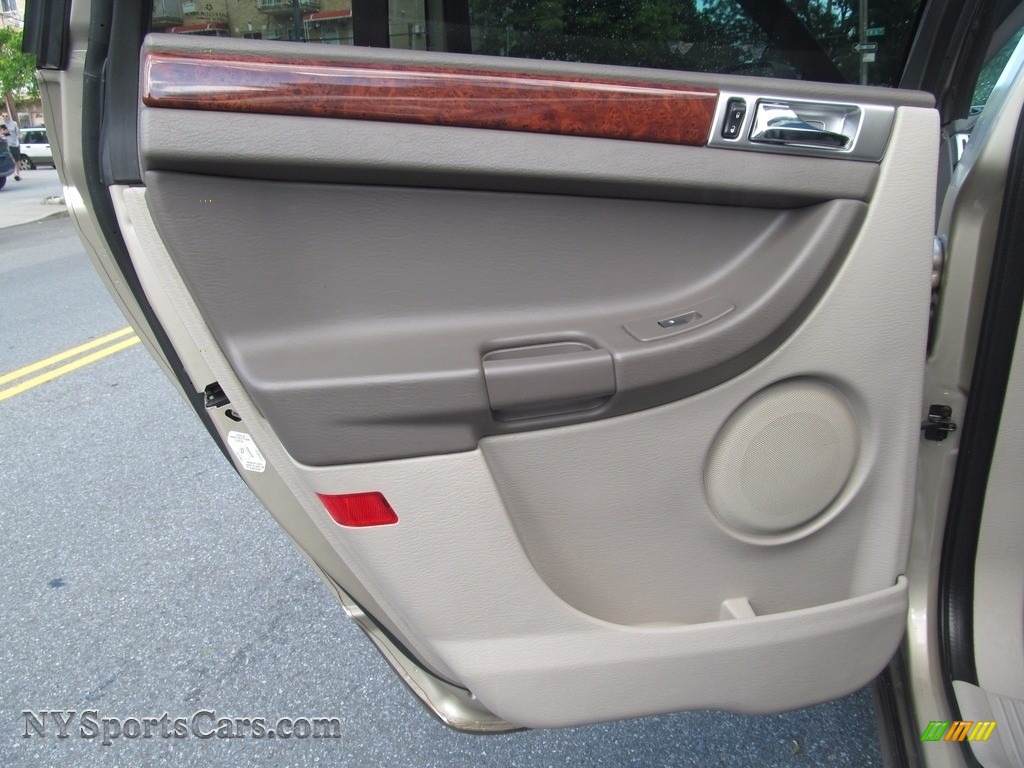 2005 Pacifica Touring - Linen Gold Metallic Pearl / Light Taupe photo #42