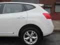 Nissan Rogue S AWD Pearl White photo #16