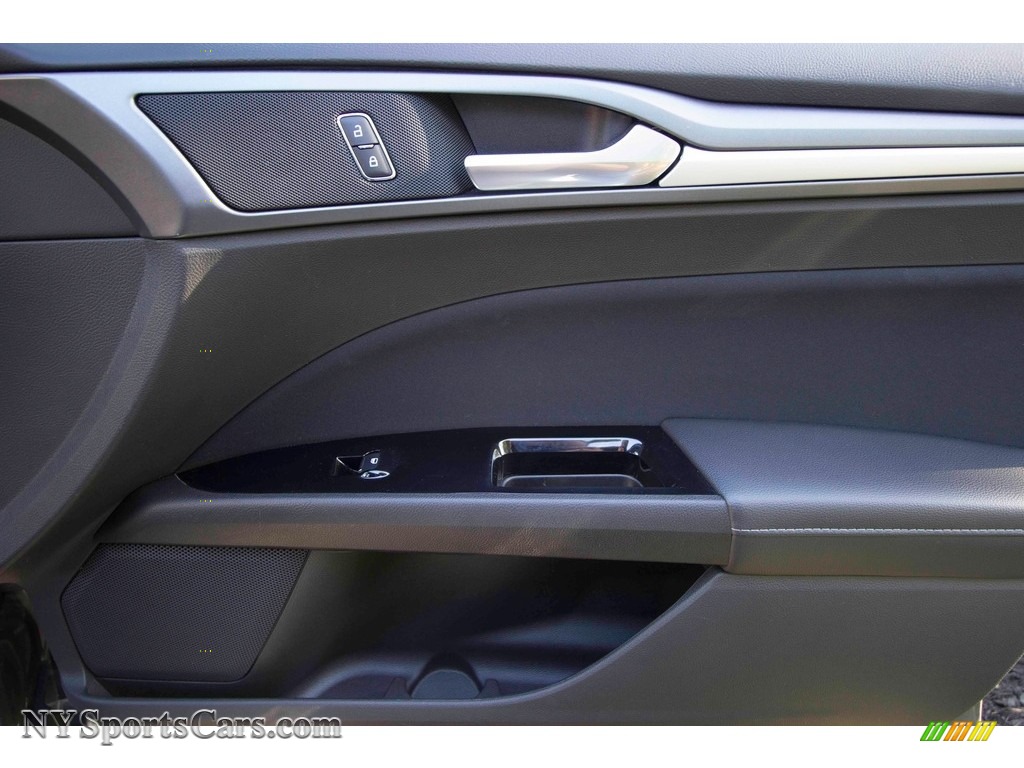2014 Fusion SE - Sterling Gray / Charcoal Black photo #23