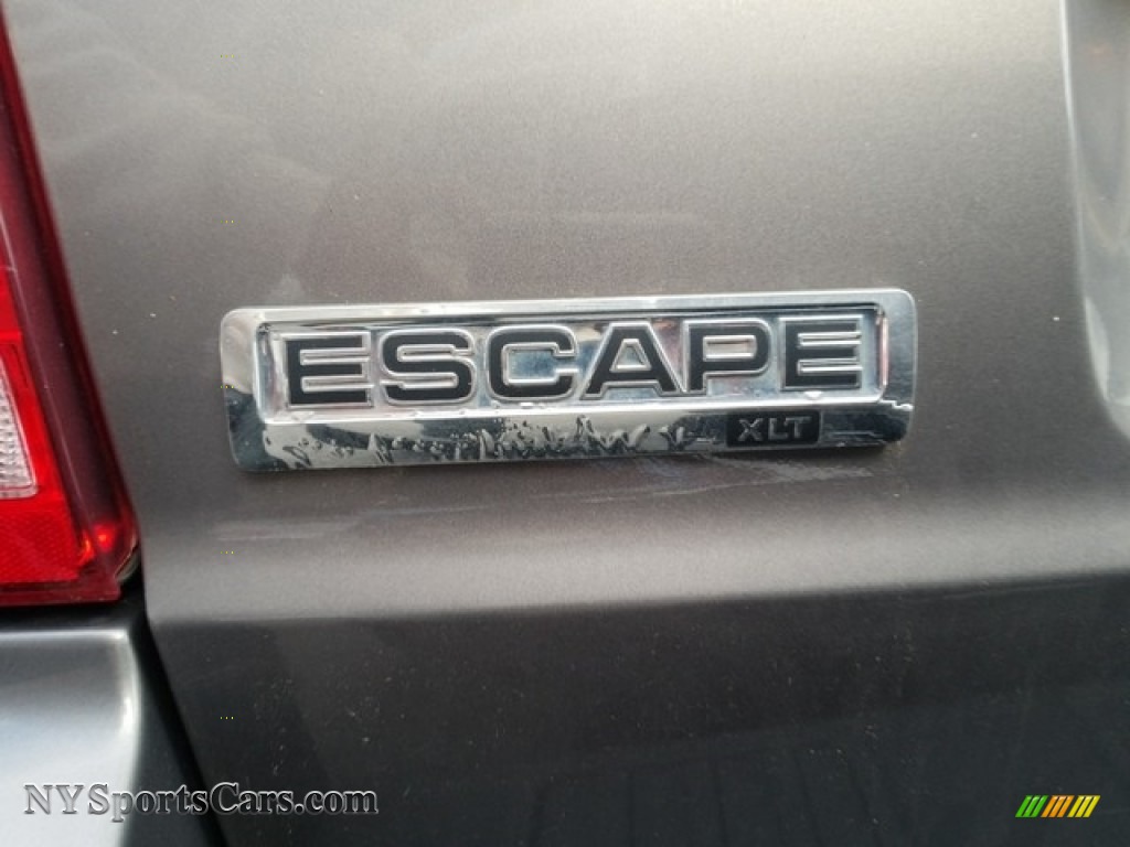 2012 Escape XLT V6 4WD - Sterling Gray Metallic / Charcoal Black photo #2