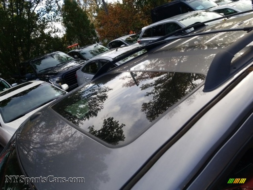 2012 Escape XLT V6 4WD - Sterling Gray Metallic / Charcoal Black photo #5