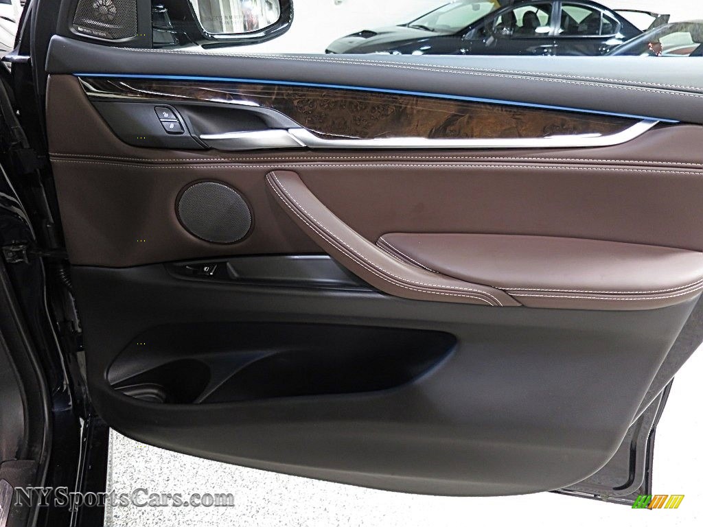 2017 X5 xDrive50i - Carbon Black Metallic / Individual Criollo Brown photo #21
