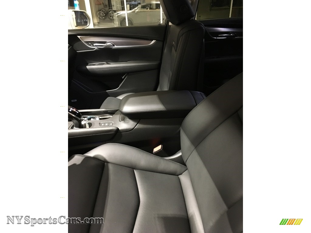2018 XT5 Luxury AWD - Radiant Silver Metallic / Jet Black photo #14