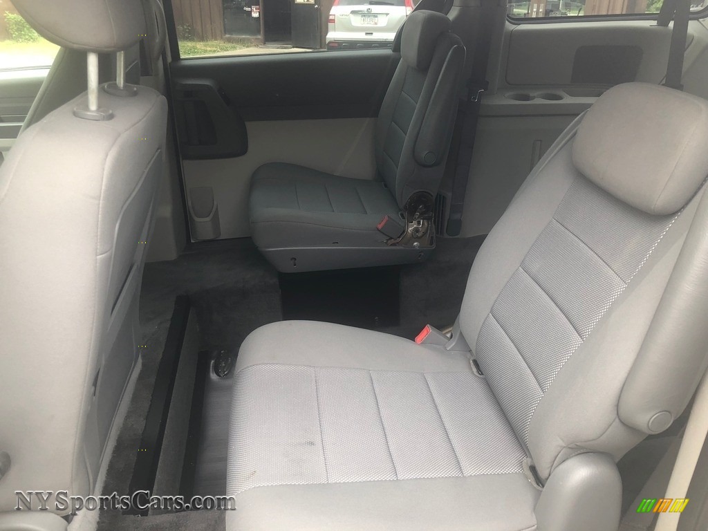 2008 Grand Caravan SE - Stone White / Dark Slate/Light Shale photo #17 2008 Grand Caravan SE - Stone White / Dark Slate/Light Shale photo #17