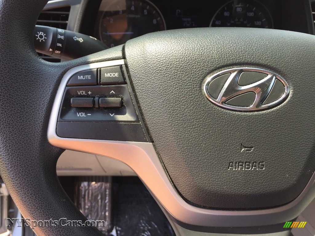 2017 Elantra SE - Gray / Gray photo #16 2017 Elantra SE - Gray / Gray photo #16
