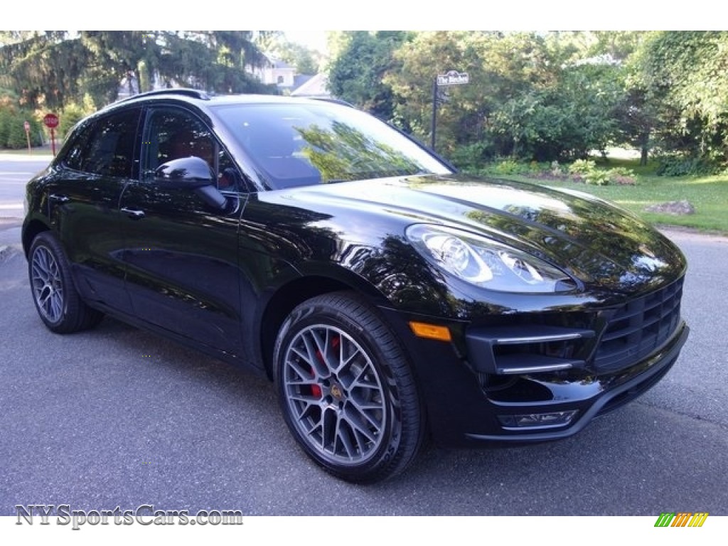 Black / Black/Garnet Red Porsche Macan Turbo