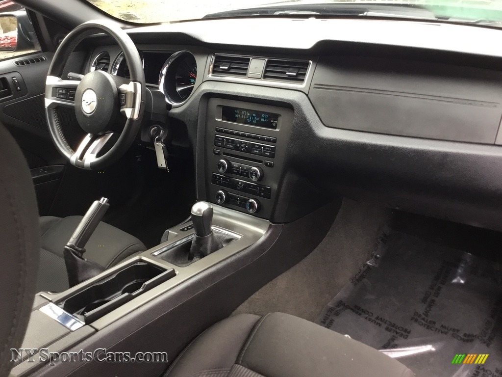 2014 Mustang V6 Premium Coupe - Black / Charcoal Black photo #23