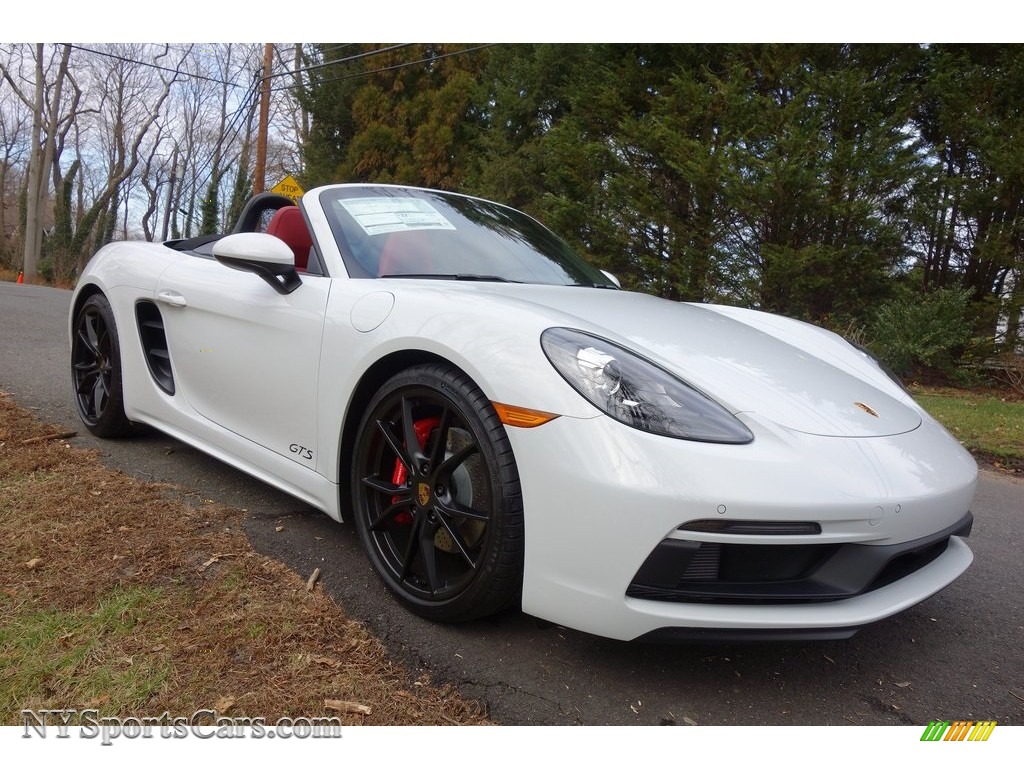 2019 718 Boxster GTS - White / Black/Bordeaux Red photo #1 2019 718 Boxster GTS - White / Black/Bordeaux Red photo #1