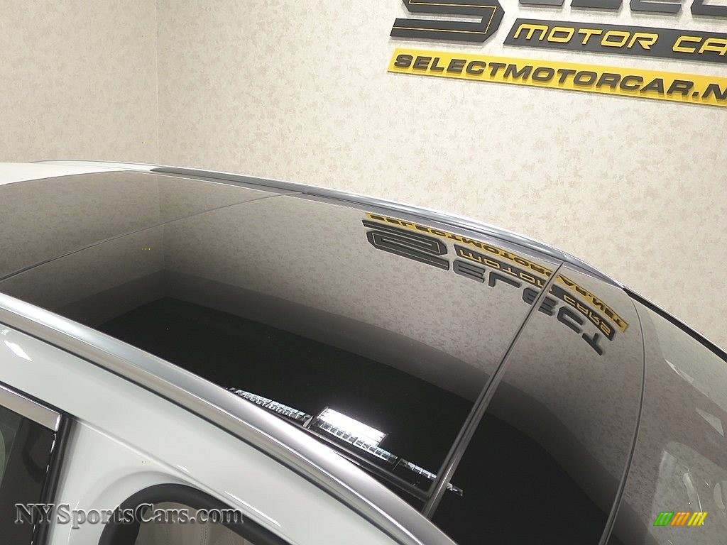 2019 E 450 4Matic Wagon - designo Diamond White Metallic / Macchiato Beige/Black photo #10