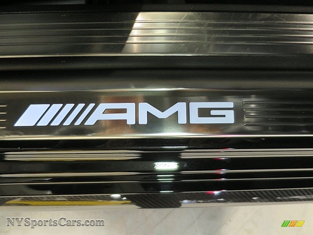 2019 S AMG 63 4Matic Sedan - Black / Black photo #40