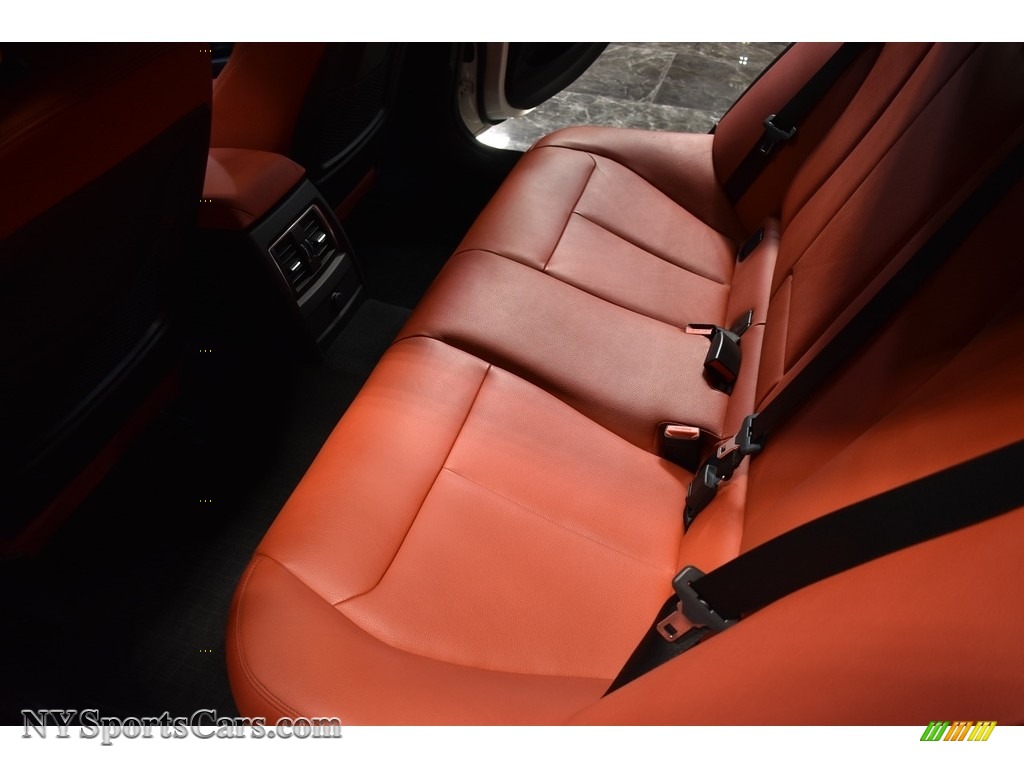 2017 3 Series 330i xDrive Sedan - Alpine White / Coral Red photo #12