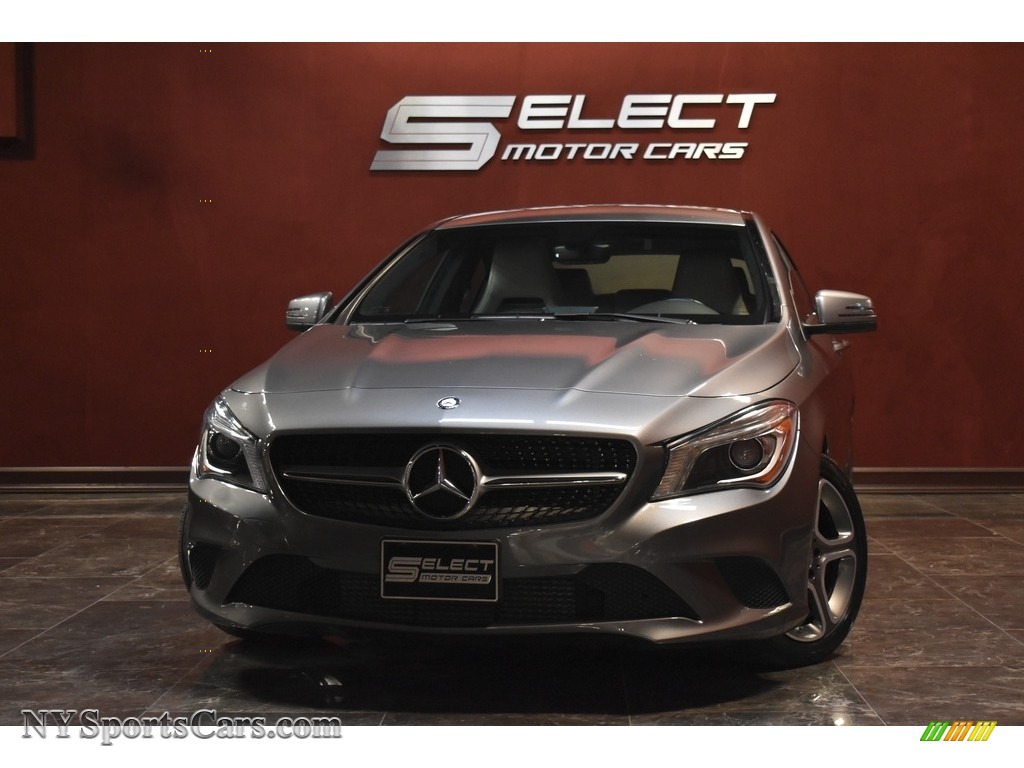 Mountain Gray Metallic / Ash Mercedes-Benz CLA 250