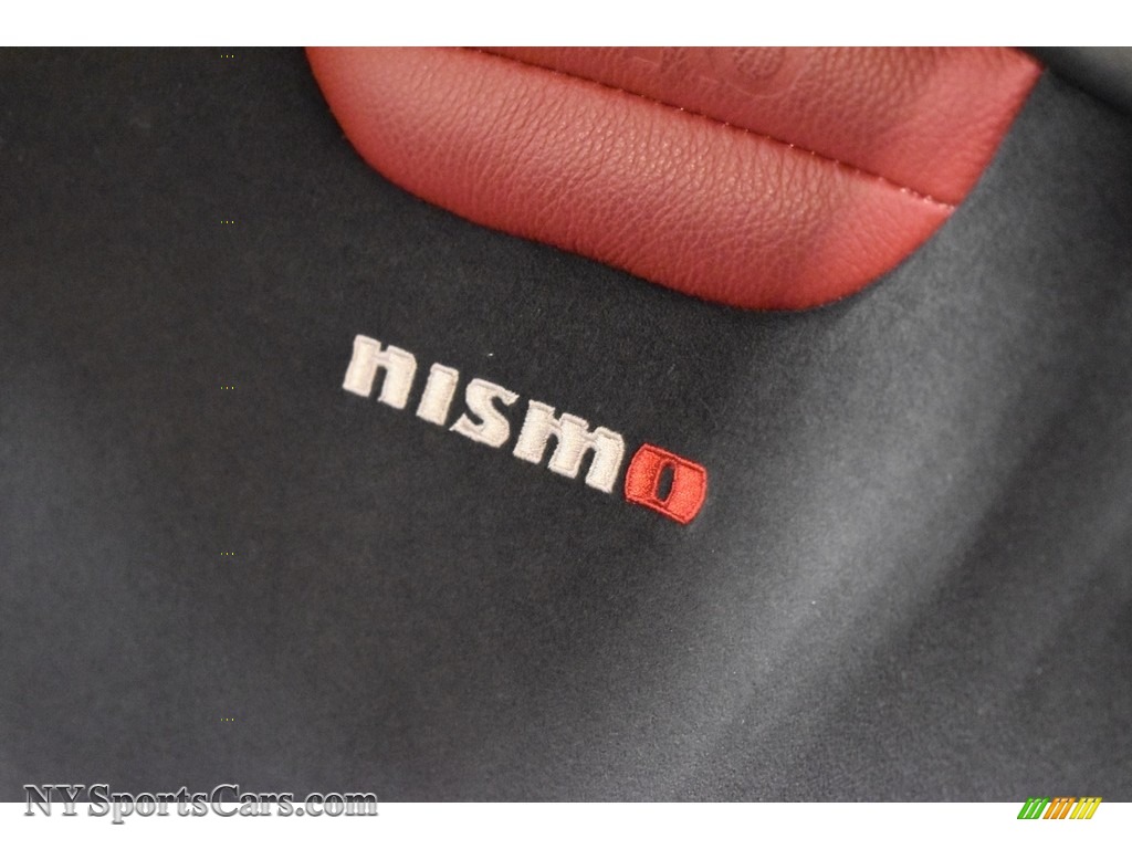 2016 Juke NISMO RS - Pearl White / NISMO Black/Red photo #14