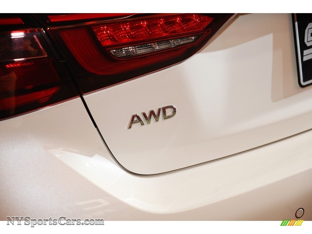 2019 Q50 3.0t AWD - Pure White / Graphite photo #9
