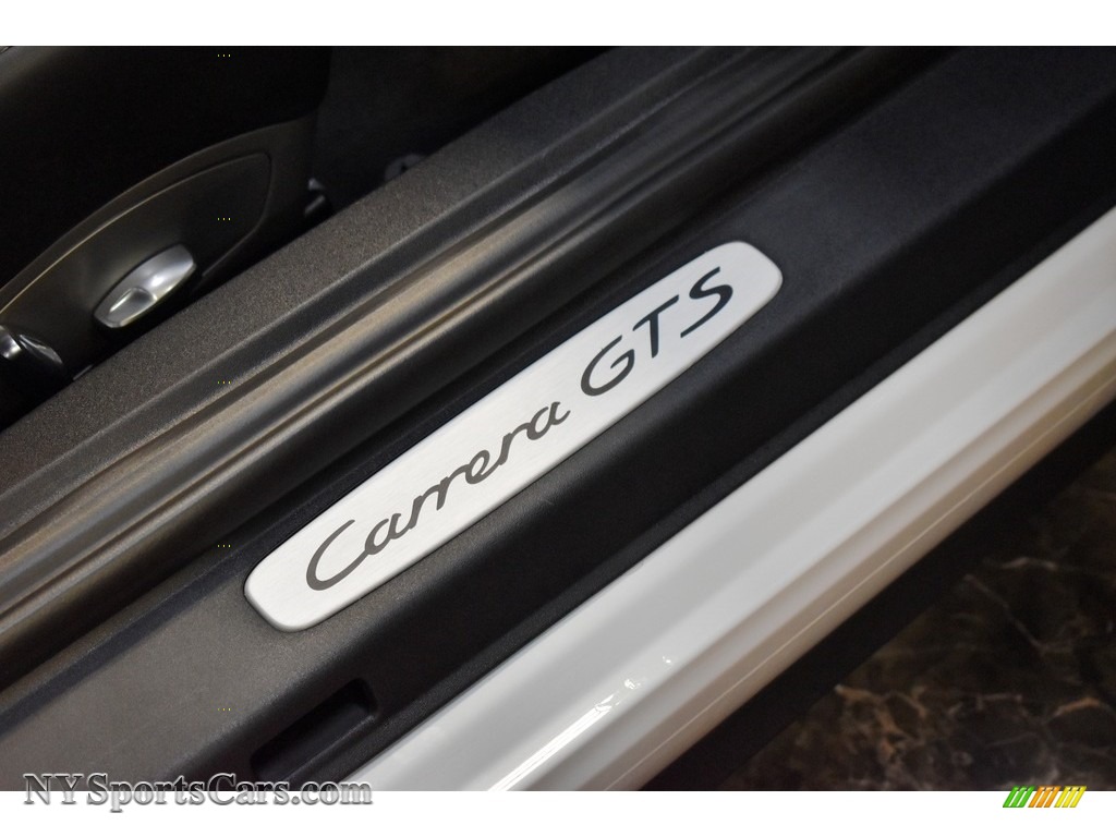 2016 911 Carrera GTS Coupe - Carrara White Metallic / Black photo #15