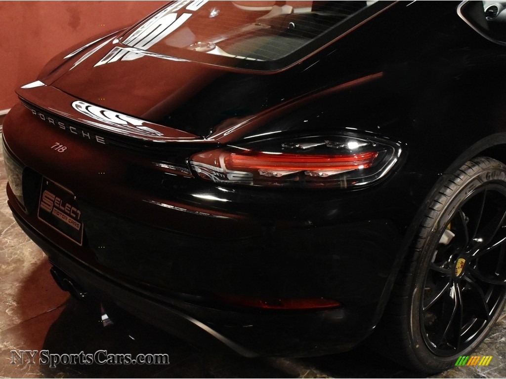 2018 718 Cayman - Black / Black photo #5 2018 718 Cayman - Black / Black photo #5