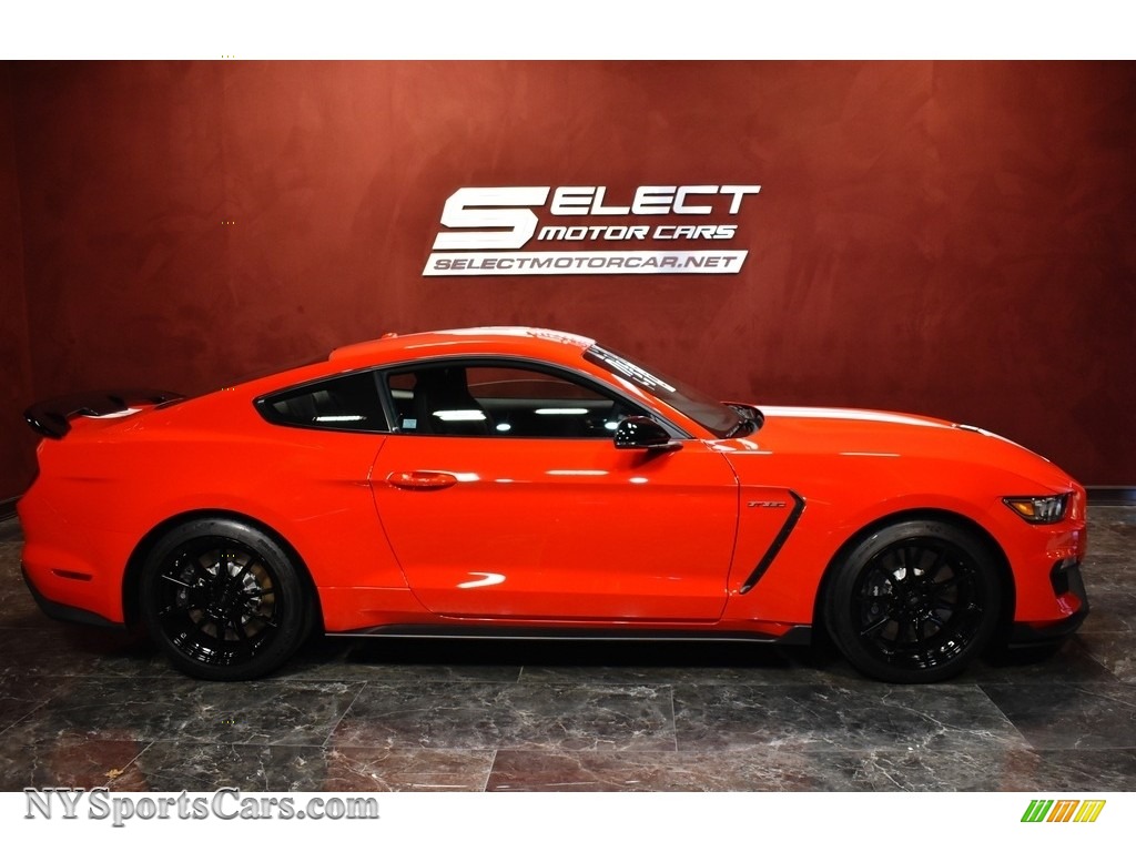 2019 Mustang Shelby GT350 - Race Red / GT350 Ebony Recaro Cloth/Miko Suede photo #5