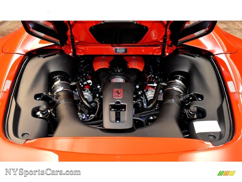 2019 488 Spider - Rosso Corsa / Rosso/Nero photo #32 2019 488 Spider - Rosso Corsa / Rosso/Nero photo #32
