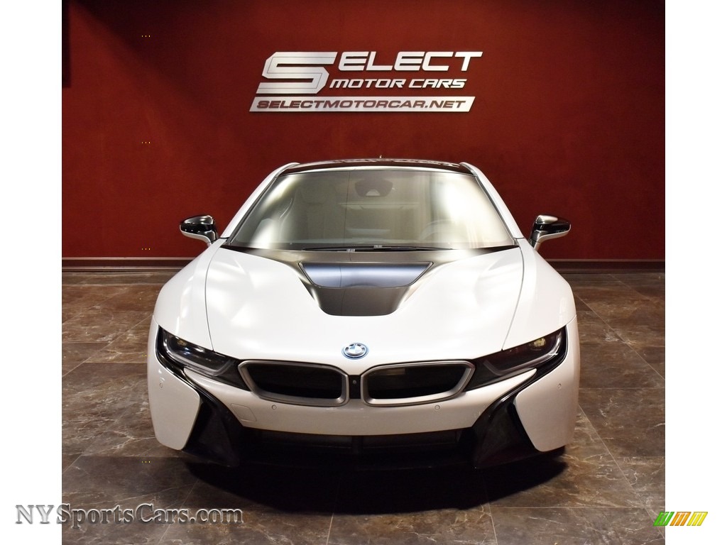 2015 i8 Pure Impulse World - Crystal White Pearl Metallic / Pure Impulse Carum Spice Grey photo #2 2015 i8 Pure Impulse World - Crystal White Pearl Metallic / Pure Impulse Carum Spice Grey photo #2