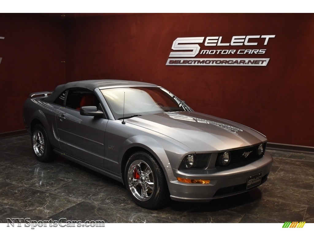 2006 Mustang GT Premium Convertible - Tungsten Grey Metallic / Red/Dark Charcoal photo #3