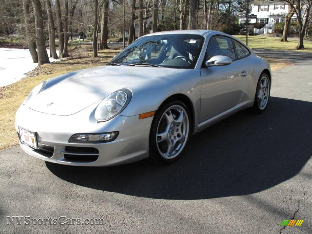 Arctic Silver Metallic / Black Porsche 911 Carrera Coupe