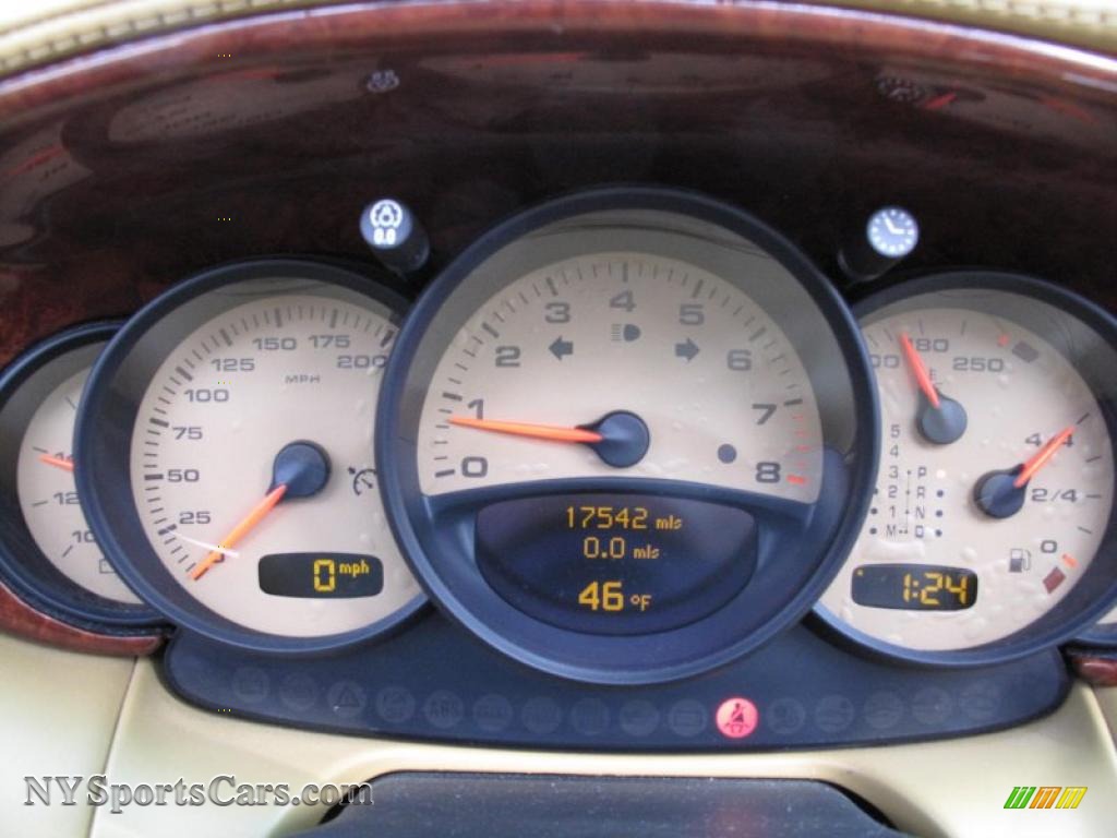 2004 911 Carrera Cabriolet - Carrara White / Savanna Beige photo #19