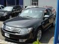 Ford Taurus Limited in Tuxedo Black Metallic