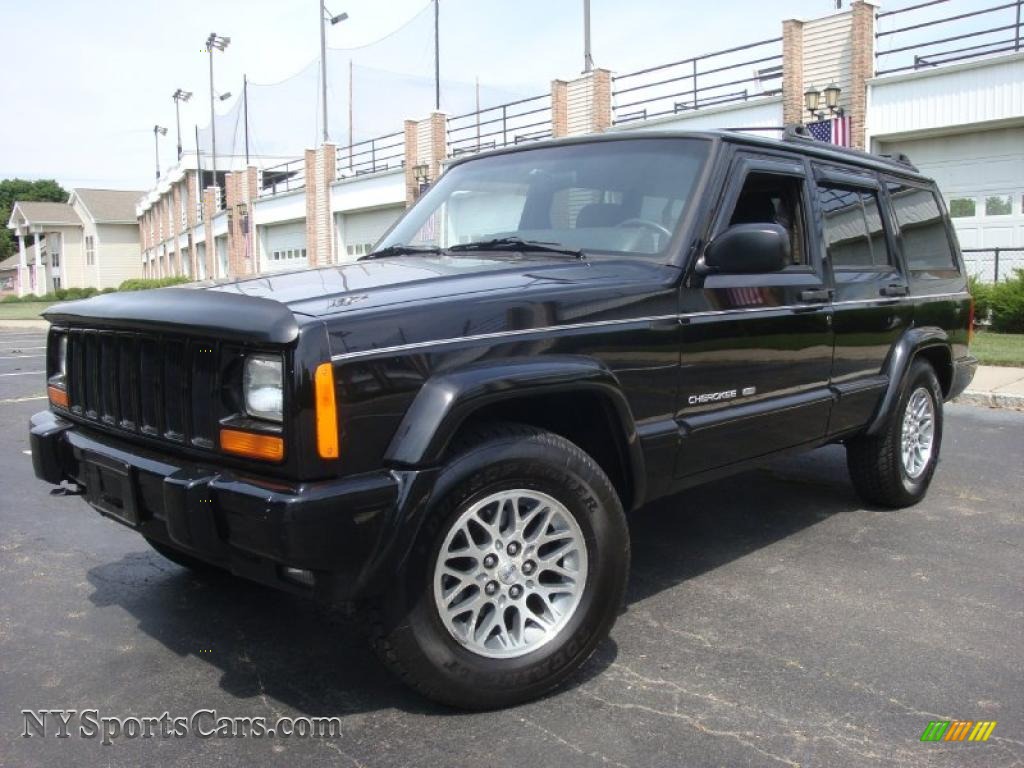 1999 Jeep Cherokee Classic 4x4 in Black 671576