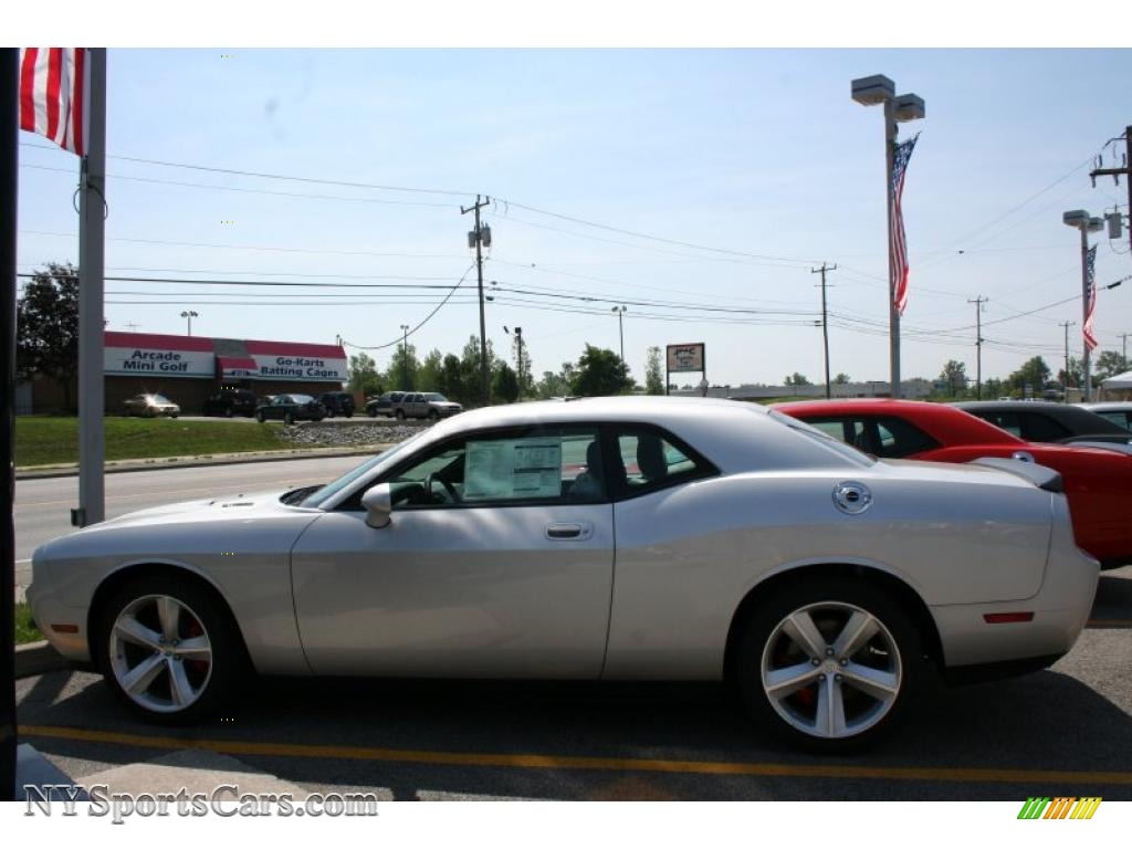 2010 Dodge Challenger Srt8 In Bright Silver Metallic Photo 20 135133