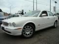 Jaguar XJ XJ8 in White Onyx