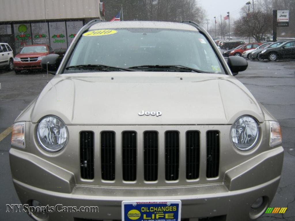 2010 Jeep Compass Sport 4x4 in Light Sandstone Metallic ... 2010 Jeep Compass Sport 4x4 in Light Sandstone Metallic ...