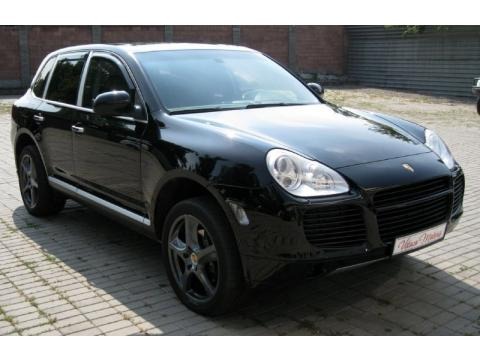 Black 2004 Porsche Cayenne S Black 2004 Porsche Cayenne S